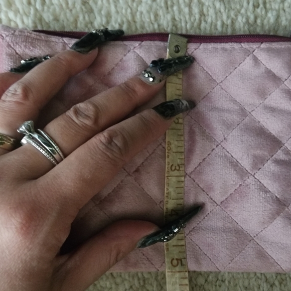 IPSY pink velvet makeup pouch - Picture 4 of 5